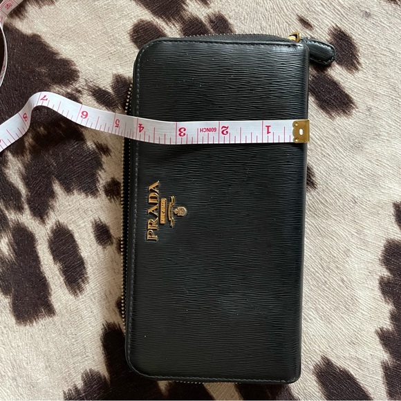 Prada Black Leather Zippy Wallet - Picture 11 of 12